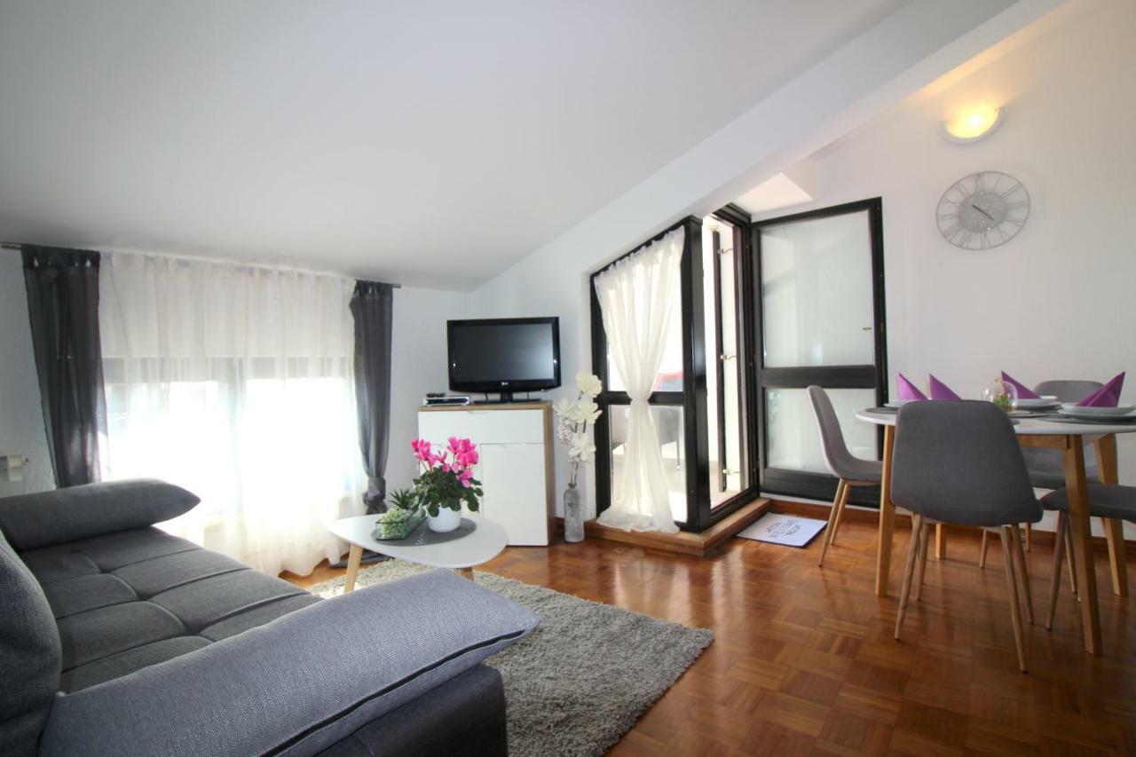 Apartments Vista Porec Exterior photo